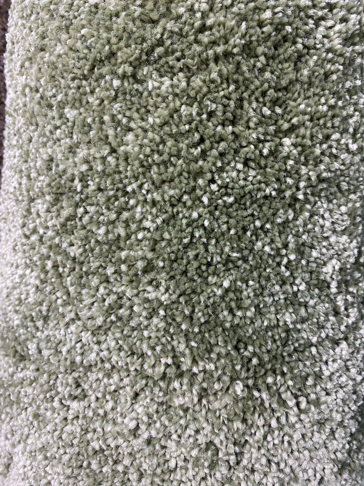 Luxurious Carpet – Plush Comfort & Bold Elegance