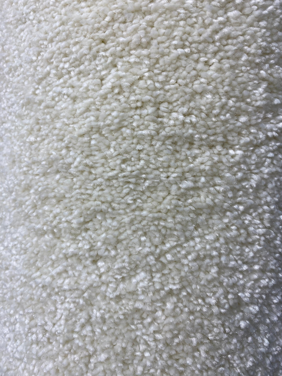 Luxurious Carpet – Plush Comfort & Bold Elegance