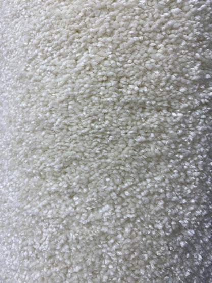 Luxurious Carpet – Plush Comfort & Bold Elegance